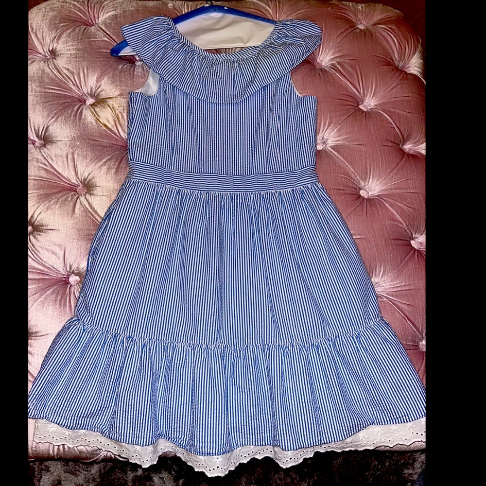 Polo by Ralph Lauren girls seersucker dress. Size 12. Excellent condition.